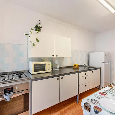 Cu Gradina La Casa Alemar