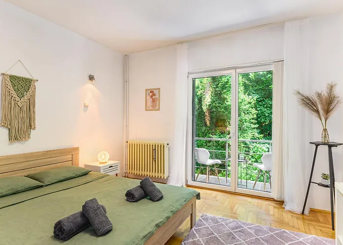 Appartamento Serene Garden With Parking *